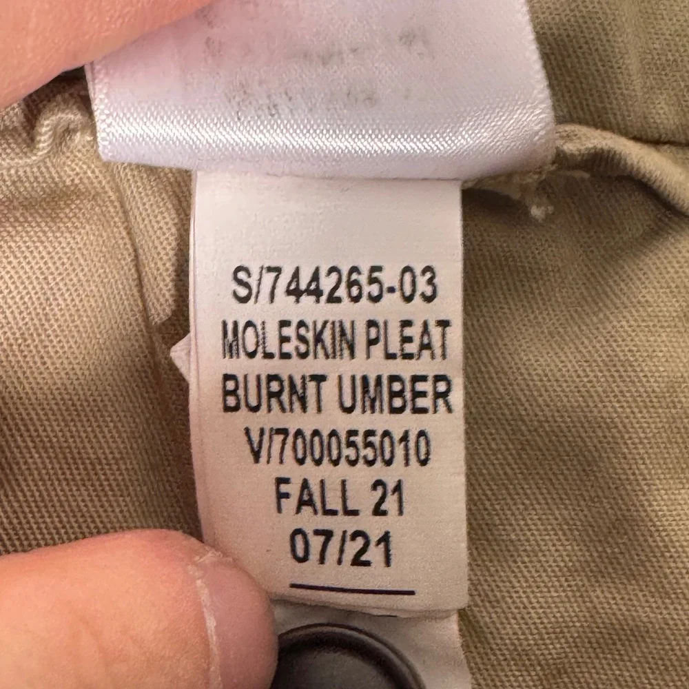 Banana Republic Mens Moleskin Pleat Traveler Pant Burnt Umber 32R 744265-03